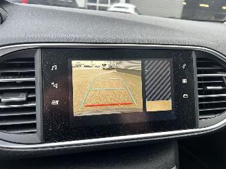 Peugeot 308 SW 1.2 PureTech Blue Lease Premium picture 16