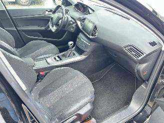 Peugeot 308 SW 1.2 PureTech Blue Lease Premium picture 11