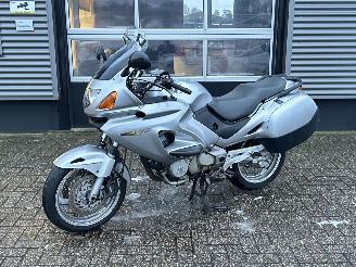 Schade motor Honda Deauville NT 650 2002/6