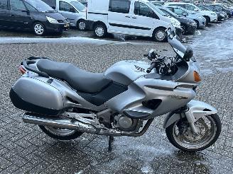 Honda Deauville NT 650 picture 6