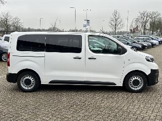 Toyota ProAce Shuttle 1.5 D-4D Cool Comfort Medium 9 personen picture 6