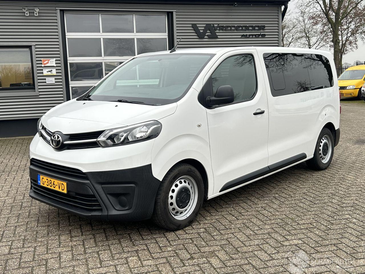 Toyota ProAce Shuttle 1.5 D-4D Cool Comfort Medium 9 personen