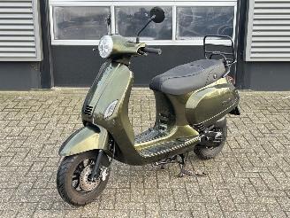 Schade scooter AGM  VX50 2020/6