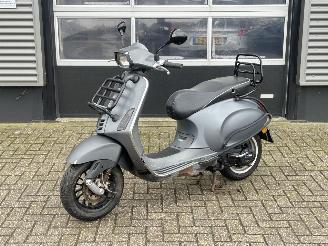 Schade scooter Vespa  Sprint 50 4T 2015/8