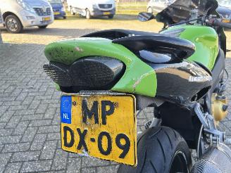 Kawasaki Ninja ZX - 9R  picture 16