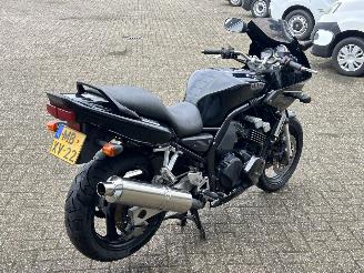Yamaha FZS 600 Fazer picture 5