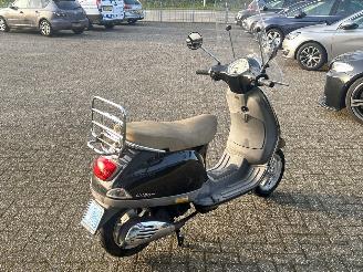 Vespa  LX 50 4T picture 5