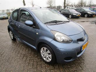 Toyota Aygo 1.0-12V Comfort 5drs picture 4