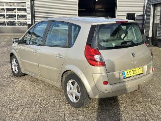 Renault Scenic 1.6-16V Business Line picture 3