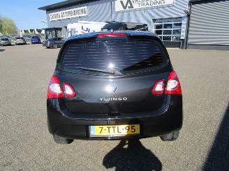 Renault Twingo 1.2-16V Pasisienne picture 4