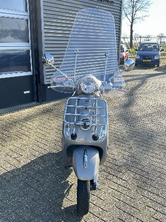 Vespa  LX50 4T picture 8