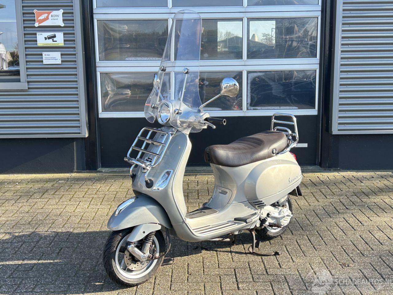 Vespa  LX50 4T
