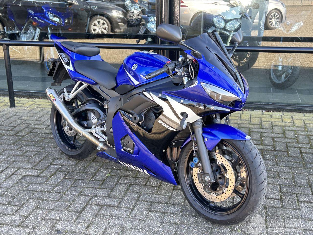 Yamaha YZF - R6 