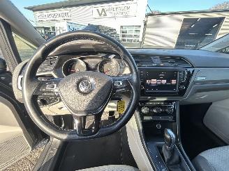 Volkswagen Touran 1.6 TDI SCR Highline Automaat 7persoons picture 18