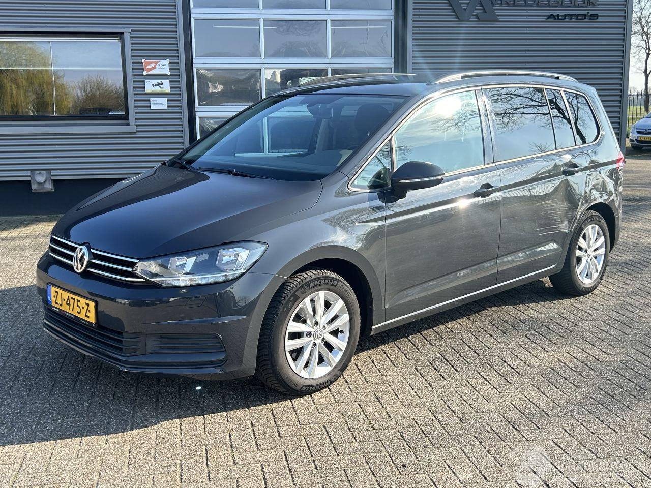 Volkswagen Touran 1.6 TDI SCR Highline Automaat 7persoons