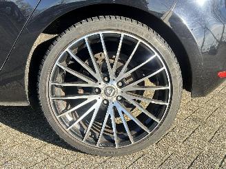 Volkswagen Golf 1.2 TSI Highline Bluemotion picture 14