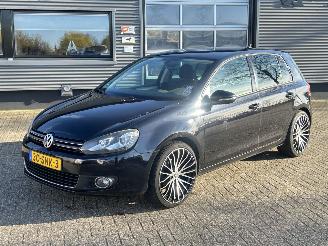 Schadeauto Volkswagen Golf 1.2 TSI Highline Bluemotion 2011/11