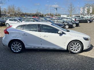 Volvo V-40 1.6 T2 Summum picture 6