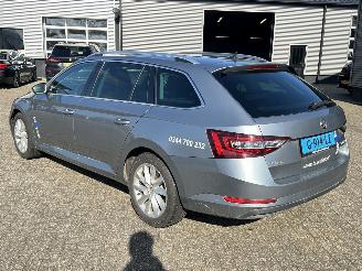 Skoda Superb Combi 2.0 TDI Style Business picture 3