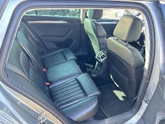 Skoda Superb Combi 2.0 TDI Style Business picture 13