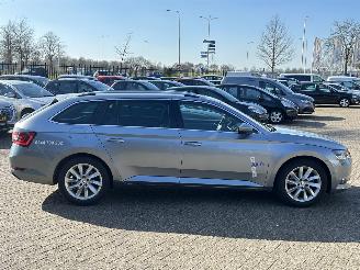 Skoda Superb Combi 2.0 TDI Style Business picture 6
