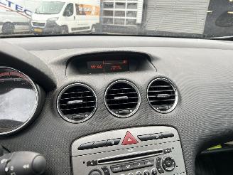 Peugeot 308 SW 1.6 VTi XS picture 19