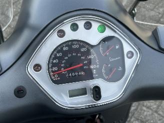Vespa  GTS 300 Super Sport picture 13
