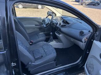 Renault Twingo 1.2 Night & Day picture 11