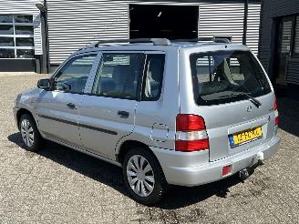 Mazda Demio 1.3 GLX picture 3