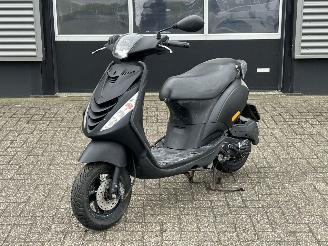 Vaurioauto  scooters Piaggio  Zip 50 4T 2013/8