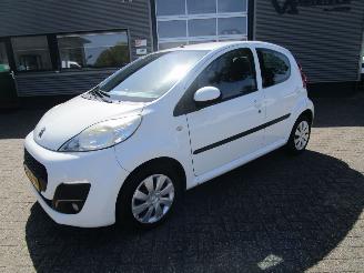 Coche accidentado Peugeot 107 Active 5drs 2014/2