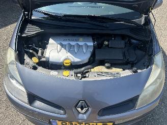 Renault Clio 1.6-16V Privilège picture 25