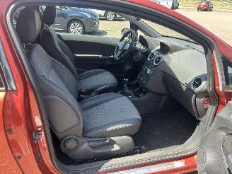 Opel Corsa 1.4-16V Cosmo picture 12
