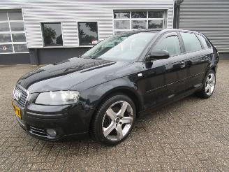 Vaurioauto  passenger cars Audi A3 Sportback 1.6 FSI Attraction 2007/7