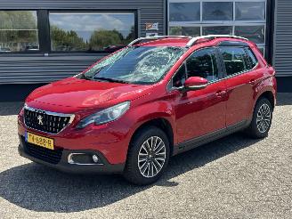 Damaged car Peugeot 2008 1.2 PureTech Blue Lion 2018/10