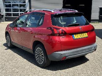 Peugeot 2008 1.2 PureTech Blue Lion picture 3