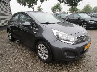Kia Rio 1.2 CVVT Business Line 5drs picture 4
