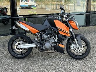 KTM 990 Super Duke  picture 2