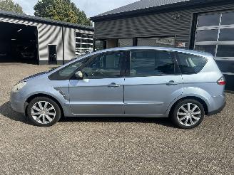 Ford S-Max 2.0-16V picture 2