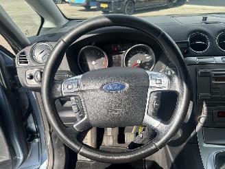 Ford S-Max 2.0-16V picture 15