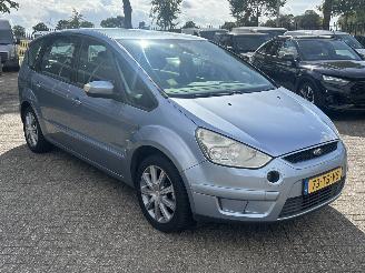 Ford S-Max 2.0-16V picture 7