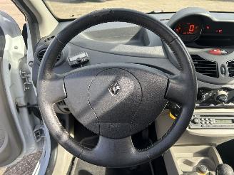 Renault Twingo 1.2-16V Dynamique Automaat picture 17