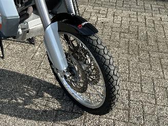 KTM 950 Adventure  picture 12