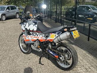 KTM 950 Adventure  picture 3