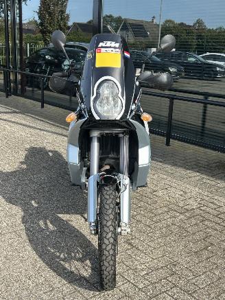KTM 950 Adventure  picture 8