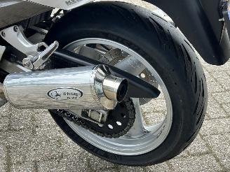 Kawasaki ZZ - R 1200  picture 9