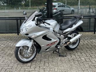 damaged motor cycles Kawasaki ZZ - R 1200  2002/4