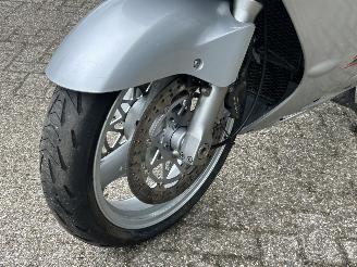 Kawasaki ZZ - R 1200  picture 10