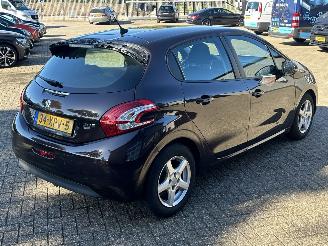 Peugeot 208 1.4 e-HDi Active Automaat 1e eigenaar picture 5