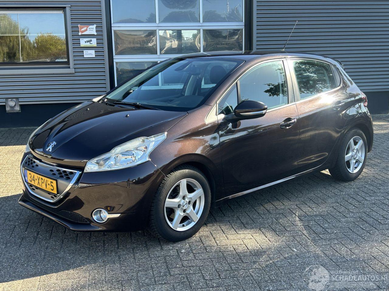 Peugeot 208 1.4 e-HDi Active Automaat 1e eigenaar